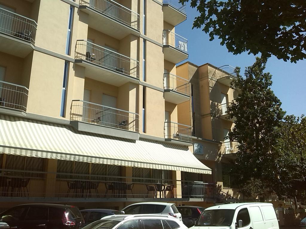 K2 Hotel Cattolica Luaran gambar