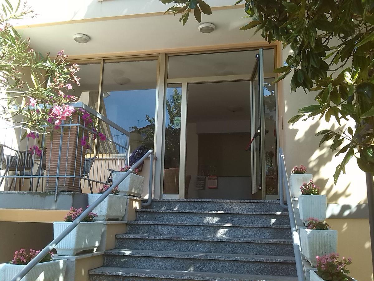 K2 Hotel Cattolica Luaran gambar