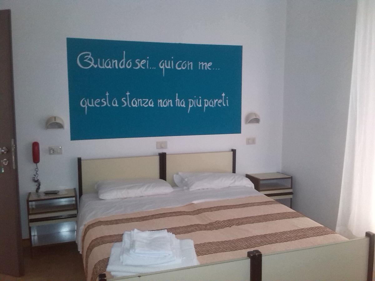 K2 Hotel Cattolica Luaran gambar