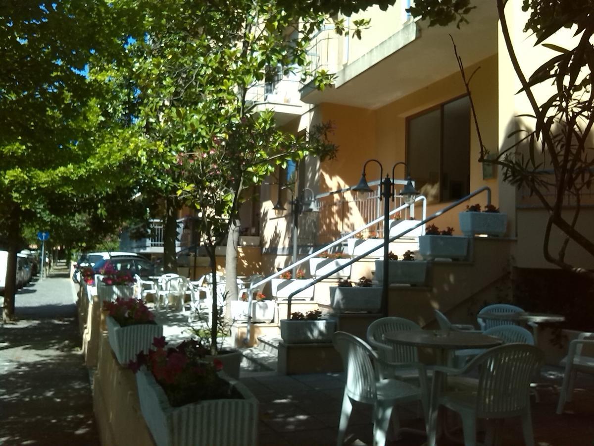 K2 Hotel Cattolica Luaran gambar