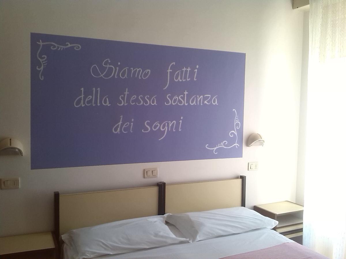 K2 Hotel Cattolica Luaran gambar