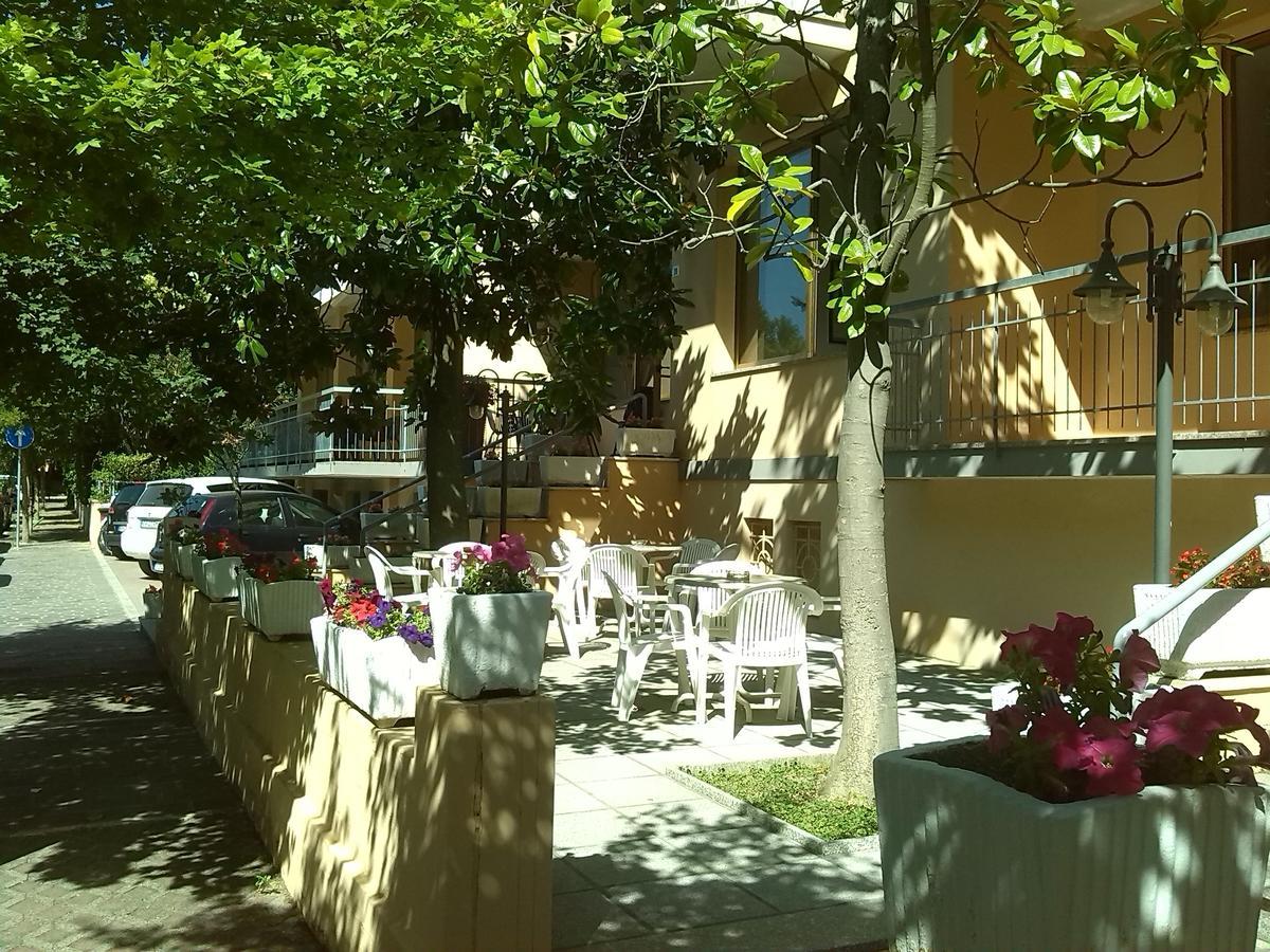 K2 Hotel Cattolica Luaran gambar