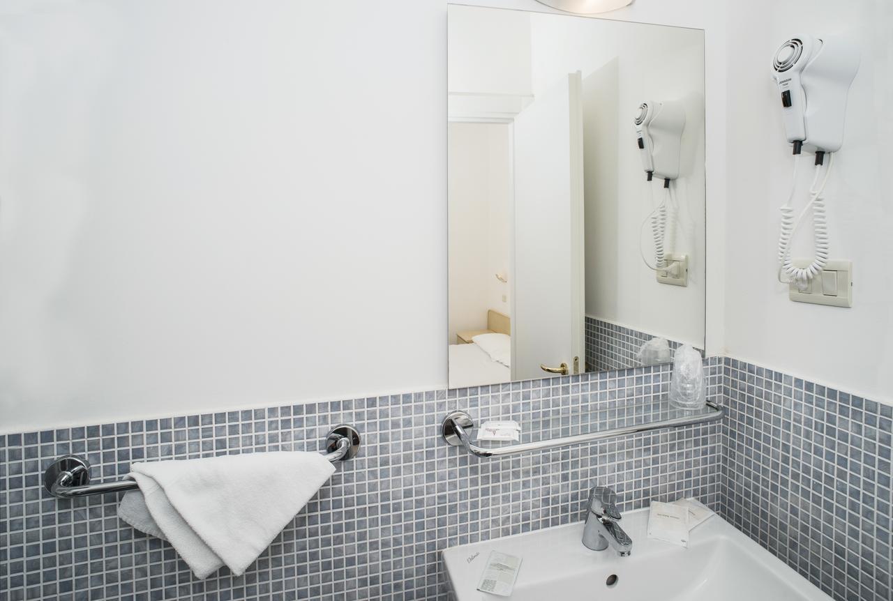 K2 Hotel Cattolica Luaran gambar